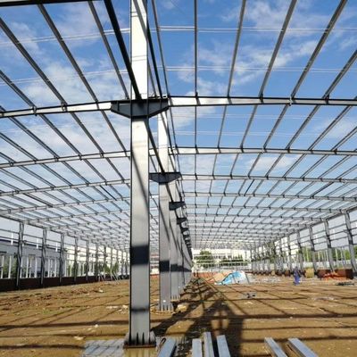 Q355B PEB ইস্পাত কাঠামো ইস্পাত প্রিফ্যাব্রিকেটেড গুদাম বিল্ডিং